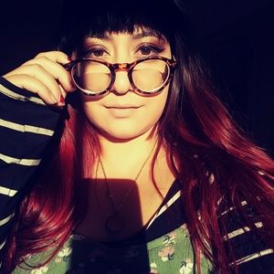 ✨Meet your Posher, Cristina✨